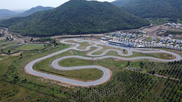 ទីលានបើកបរយានយន្តស្តង់ដារអន្តរជាតិ នៅកម្ពុជា