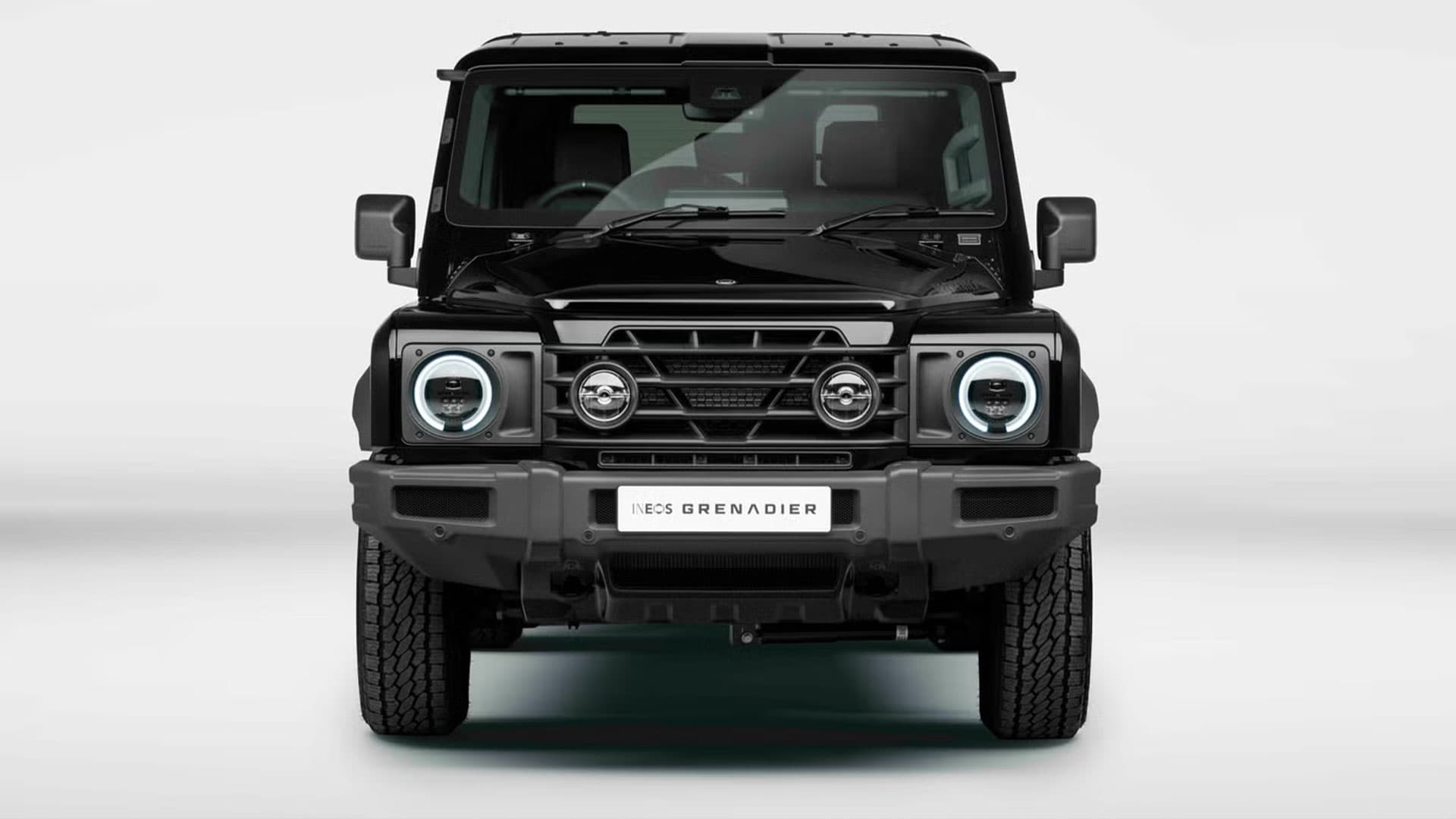 Ineos Grenadier ស៊េរីឆ្នាំ 2026 ឥឡូវនេះមានផ្ដល់ជូននូវប្រភេទពណ៌ខ្មៅរលោង (Glossy Blackout)