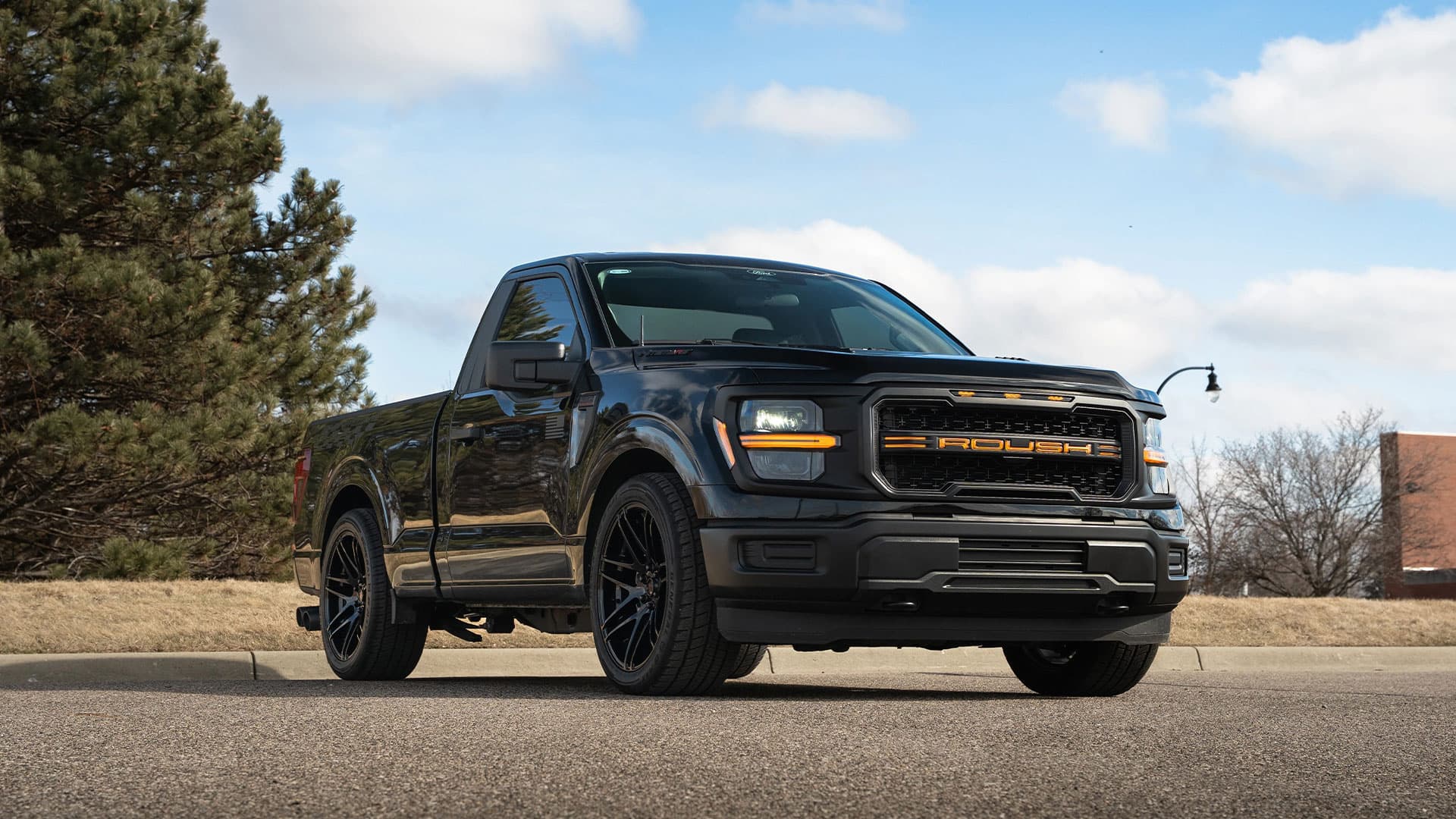 Ford F-150 'Nitemare' ឆ្នាំ 2026 មានកម្ពស់ទាបជាងមុន និងមានរូបរាងកាចជាងម៉ូដែល Lobo