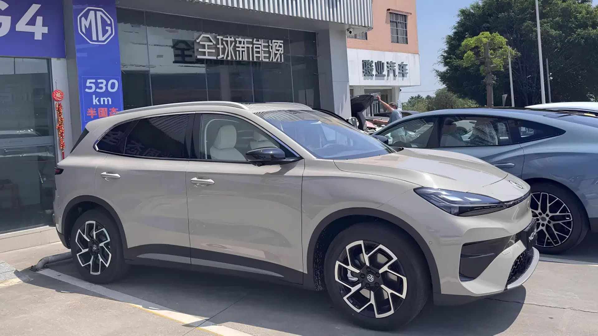 រថយន្ត SUV អគ្គិសនី MG 4X ដែលបំពាក់អាគុយប្រភេទ Liquid-Solid បានមកដល់ដេប៉ូចែកចាយក្នុងប្រទេសចិនហើយ