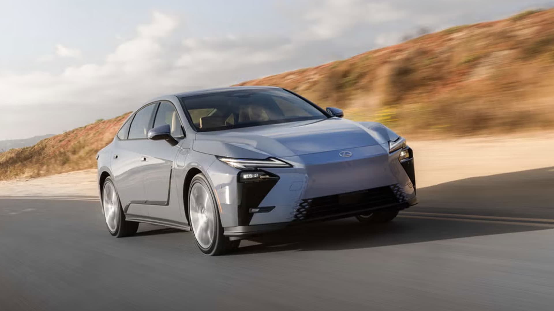 រថយន្ត Lexus ES ឆ្នាំ 2026 វិវត្តទៅជាប្រភេទអគ្គិសនី និងត្រូវដើរតួនាទីថ្មី